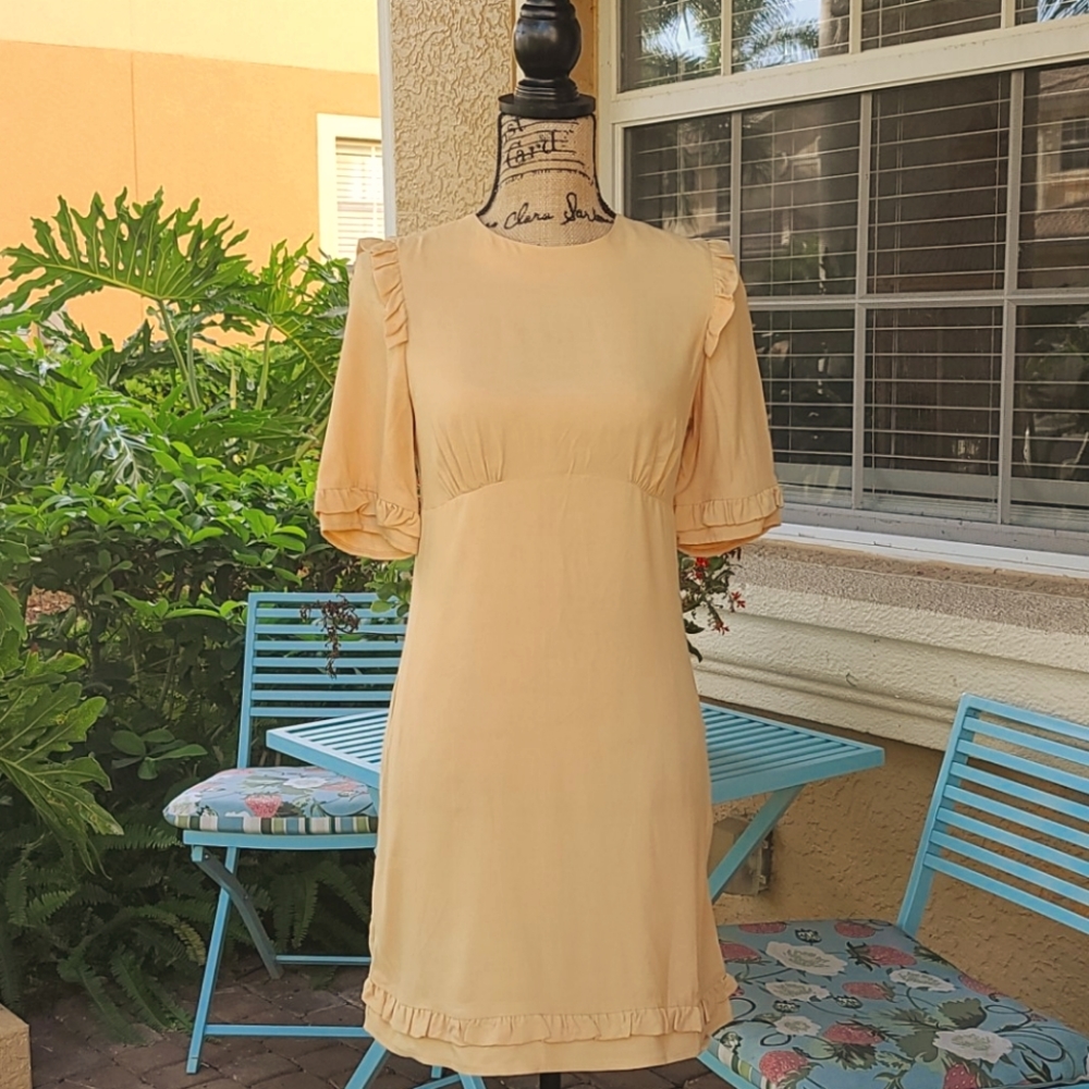 SPANISH LIME COLOR SHIFT DRESS WITH OPEN BACK